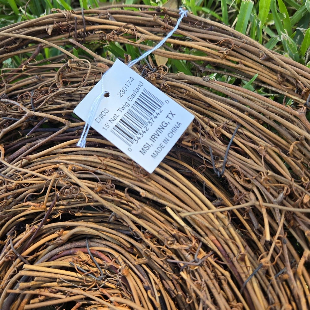 Natural twig grapevine garland, 15 feet NEW - Picture 4 of 5